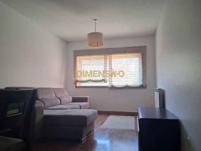 Apartamento T2 para Arrendamento em Pedrouços Foto 1