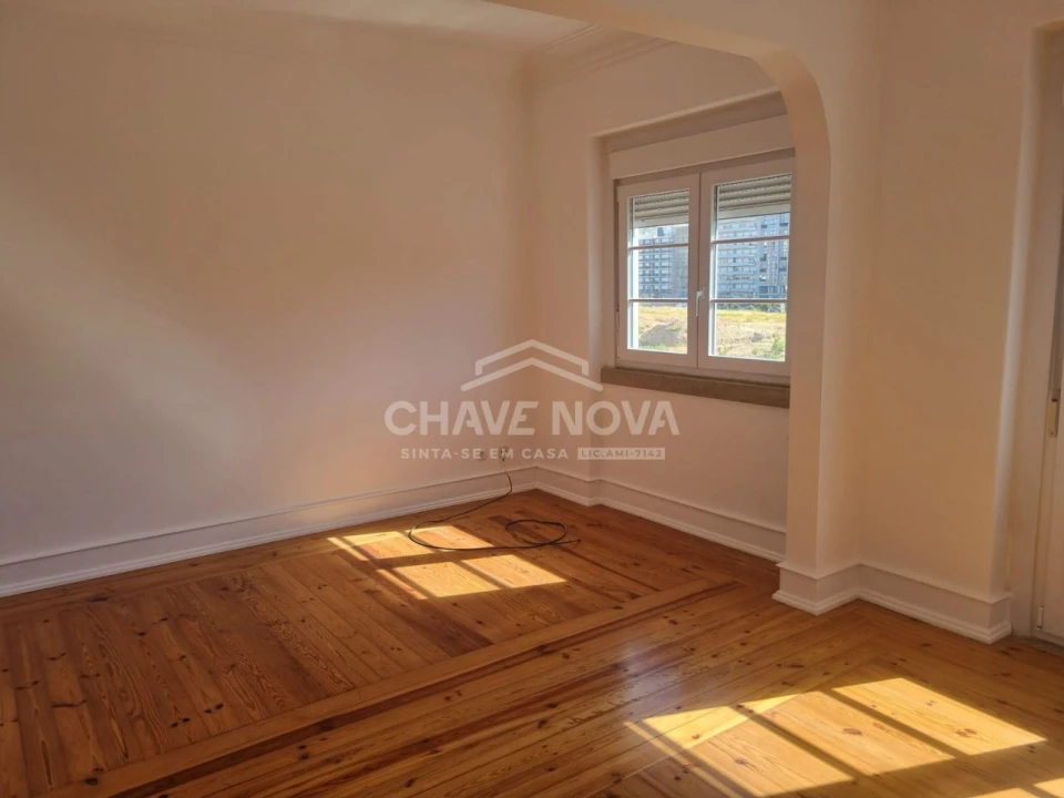Apartamento T1 para Arrendamento em Avenidas Novas Foto 4