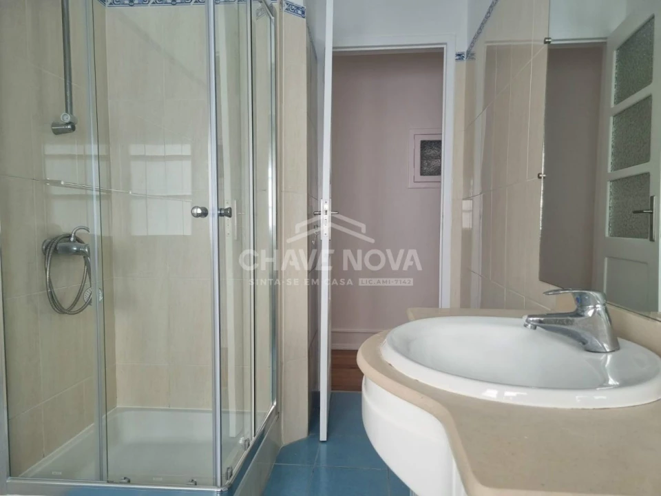 Apartamento T1 para Arrendamento em Avenidas Novas Foto 14