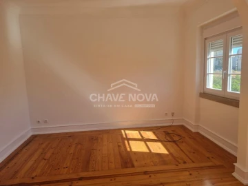 Apartamento T1 para Arrendamento em Avenidas Novas