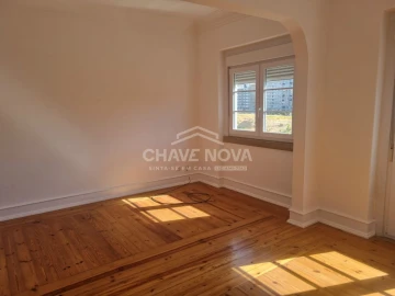 Apartamento T1 para Arrendamento em Avenidas Novas