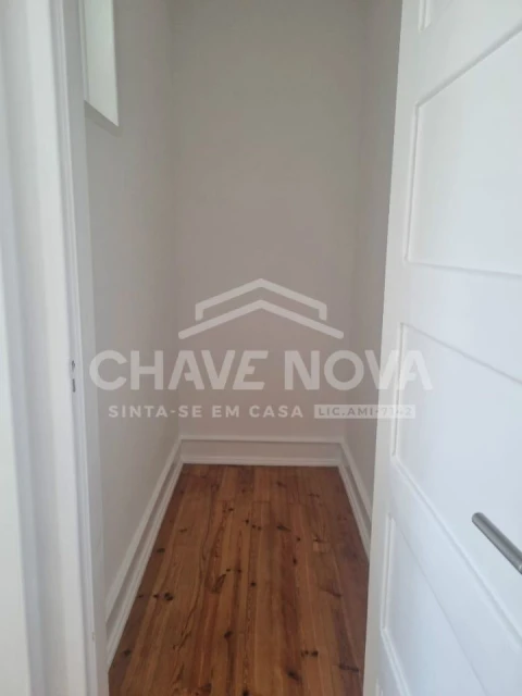 Apartamento T1 para Arrendamento em Avenidas Novas