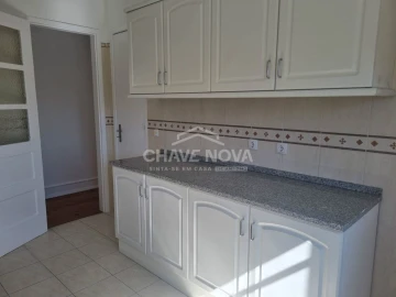 Apartamento T1 para Arrendamento em Avenidas Novas