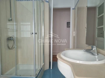 Apartamento T1 para Arrendamento em Avenidas Novas