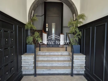 Apartamento T1 para Arrendamento em Avenidas Novas