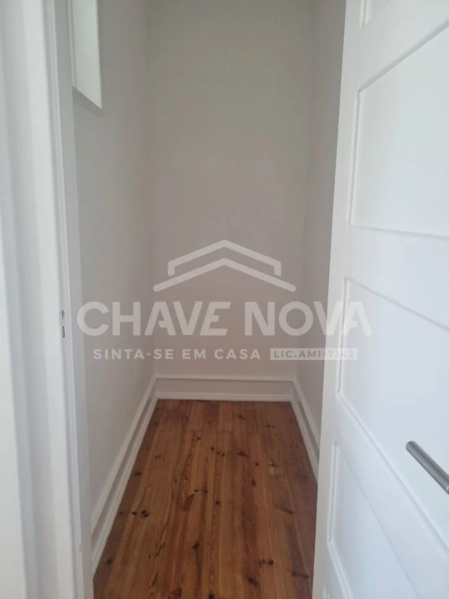 Apartamento T1 para Arrendamento em Avenidas Novas Foto 13