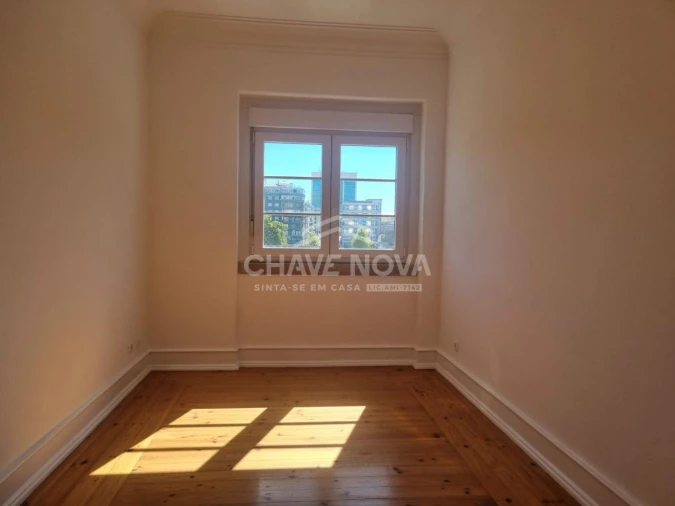 Apartamento T1 para Arrendamento em Avenidas Novas Foto 7