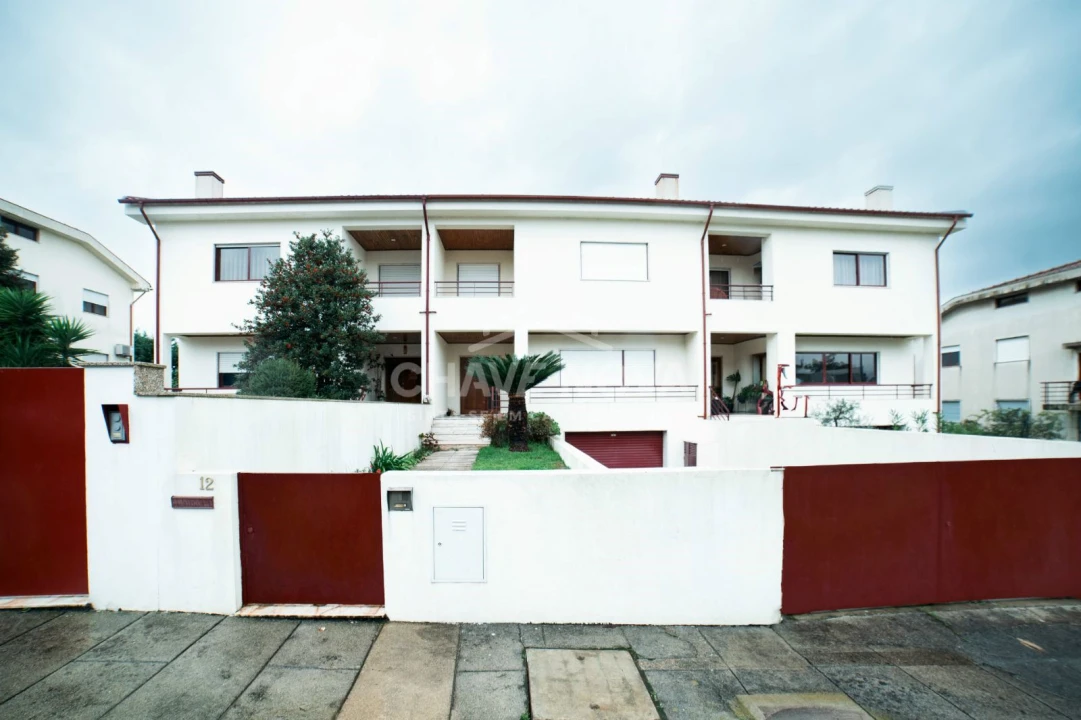 Moradia T4 para Arrendamento em Ferreiros e Gondizalves Foto 1