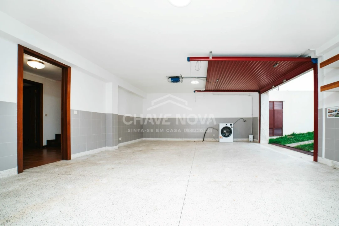 Moradia T4 para Arrendamento em Ferreiros e Gondizalves Foto 15