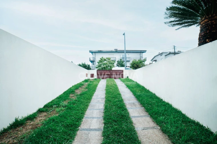 Moradia T4 para Arrendamento em Ferreiros e Gondizalves Foto 17