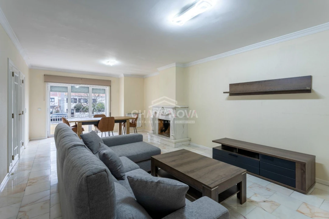 Moradia T4 para Arrendamento em Glória e Vera Cruz Foto 7