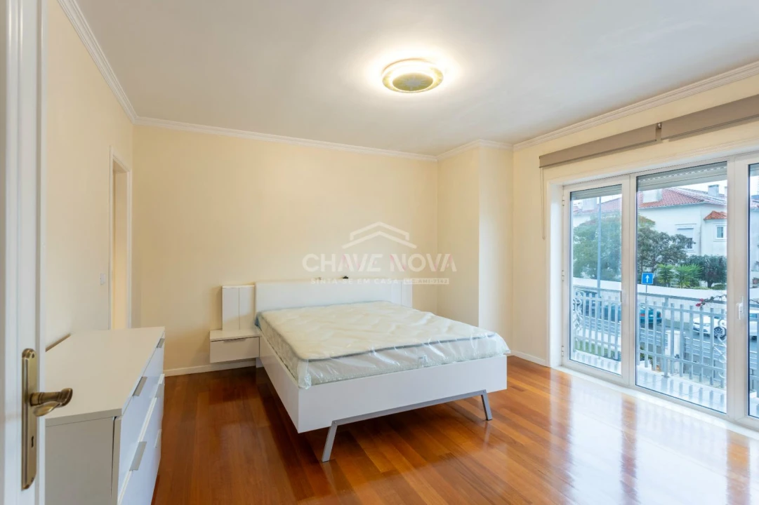 Moradia T4 para Arrendamento em Glória e Vera Cruz Foto 8