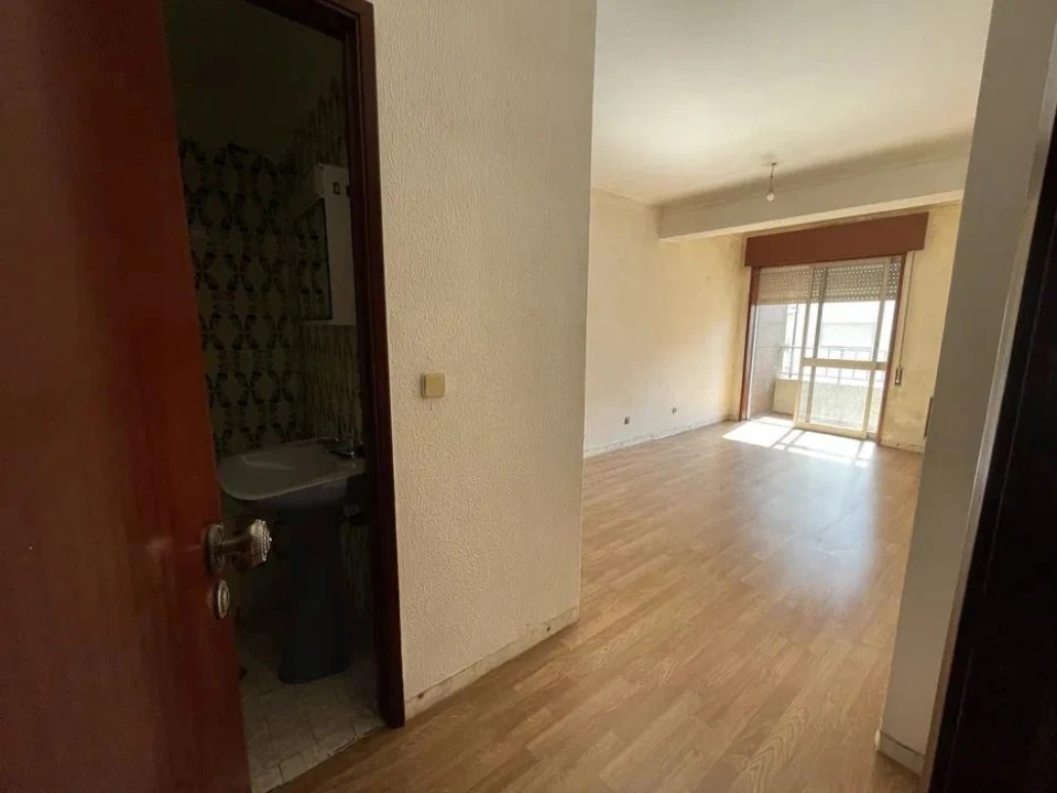 Apartamento T3 para Venda em Santa Marinha e São Pedro da Afurada Foto 1
