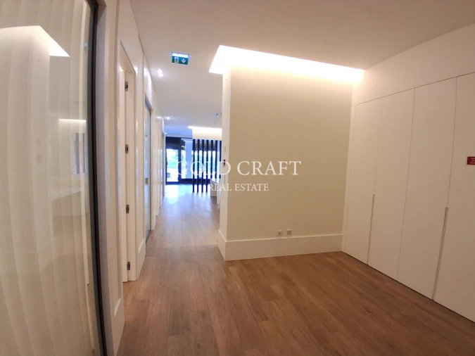 Loja para Arrendamento em Mina de Água Foto 6