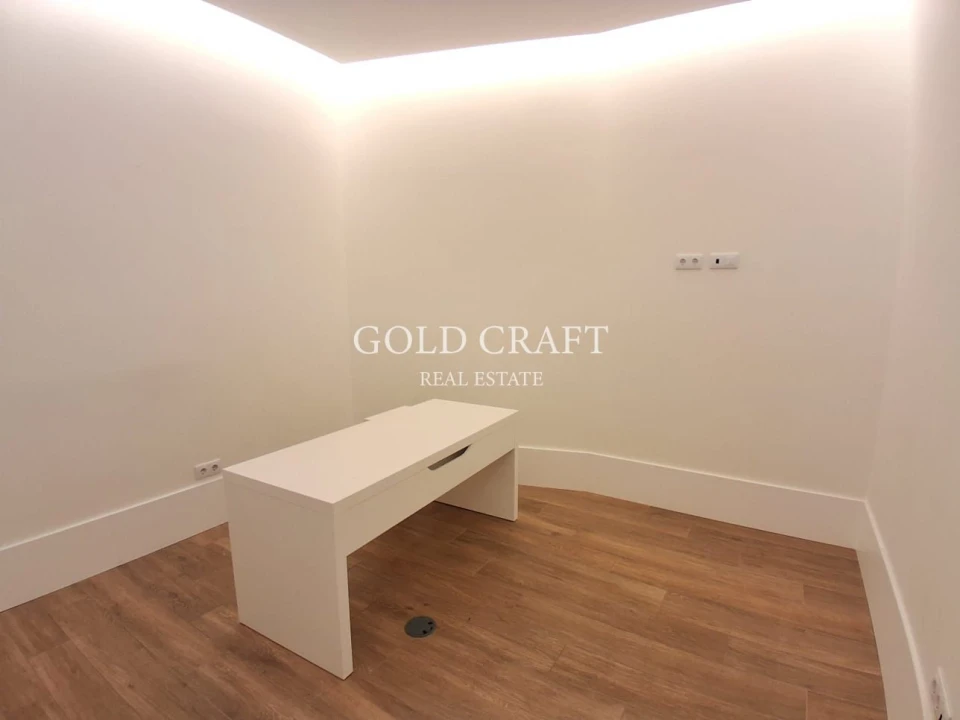 Loja para Arrendamento em Mina de Água Foto 10