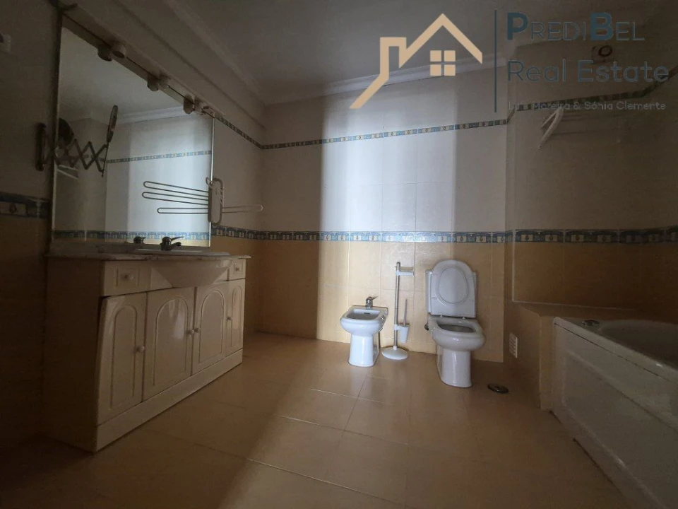 Apartamento T3 para Venda em Pinhal Novo Foto 16