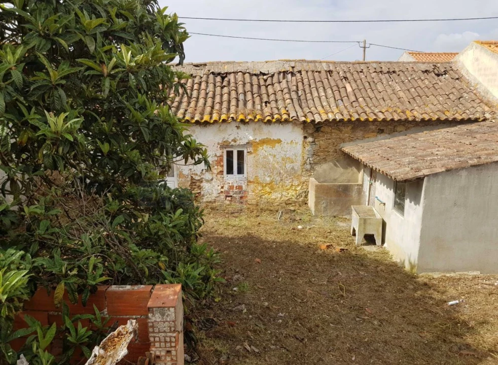 Moradia T2 para Venda em Vau Foto 13