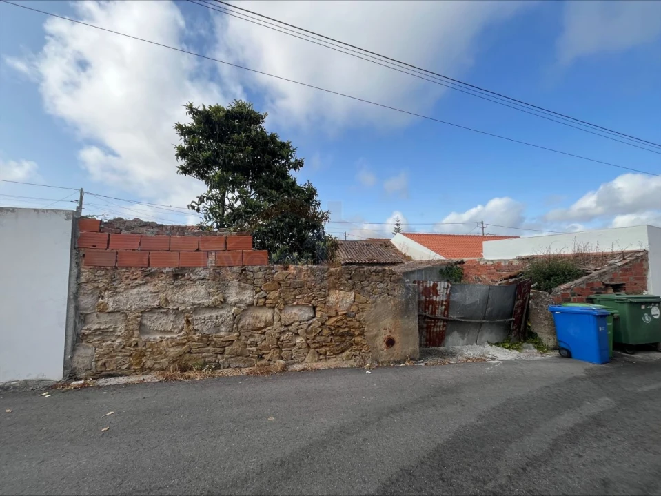 Moradia T2 para Venda em Vau Foto 14