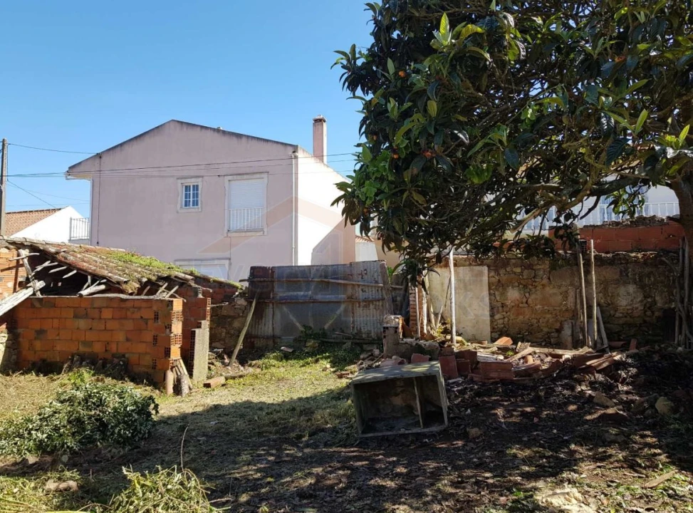 Moradia T2 para Venda em Vau Foto 8