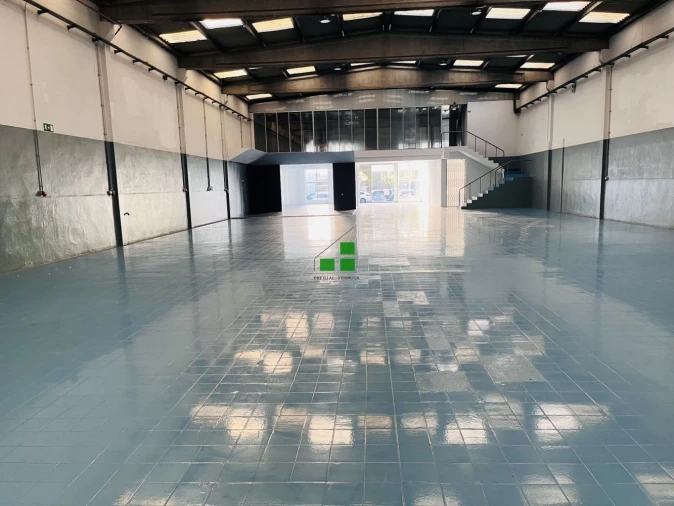 Loja para Arrendamento em Matosinhos e Leça da Palmeira Foto 2