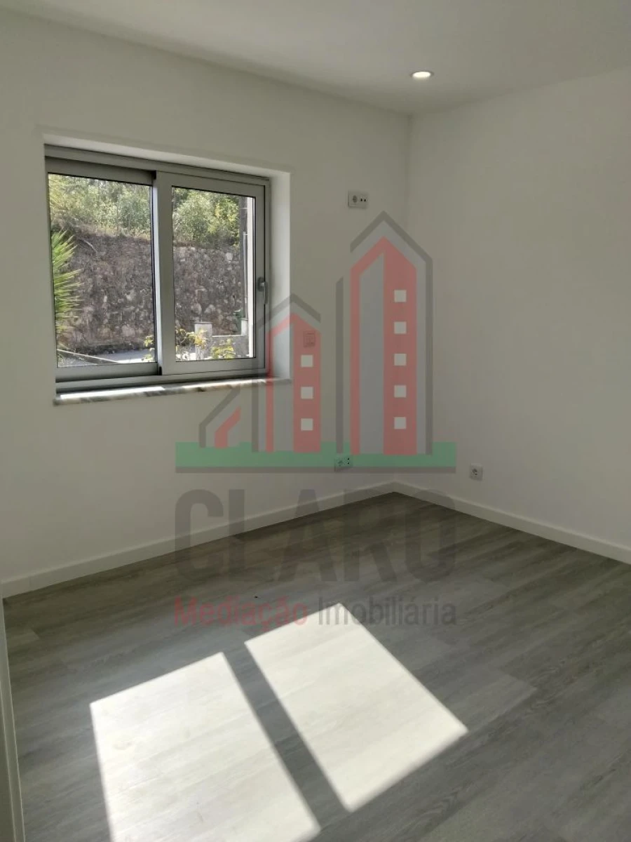 Apartamento T2 para Venda em Santa Clara e Castelo Viegas Foto 8