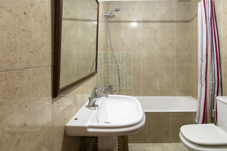 Apartamento T1 para Arrendamento em Paranhos Foto 8