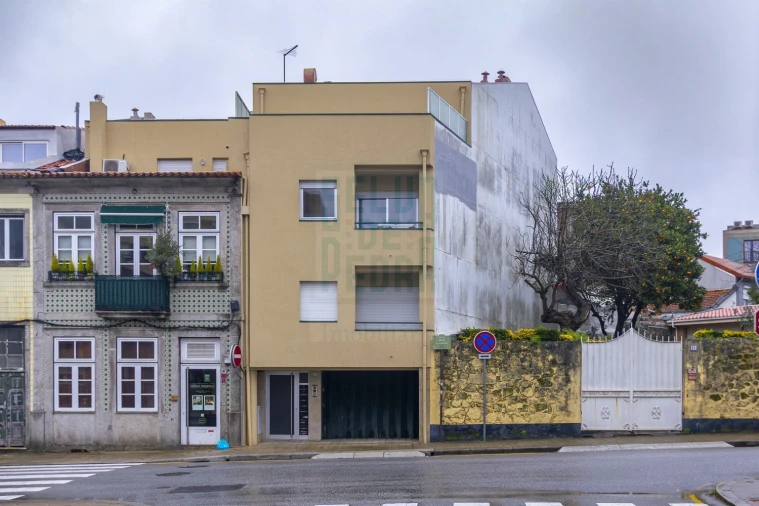 Apartamento T1 para Arrendamento em Paranhos