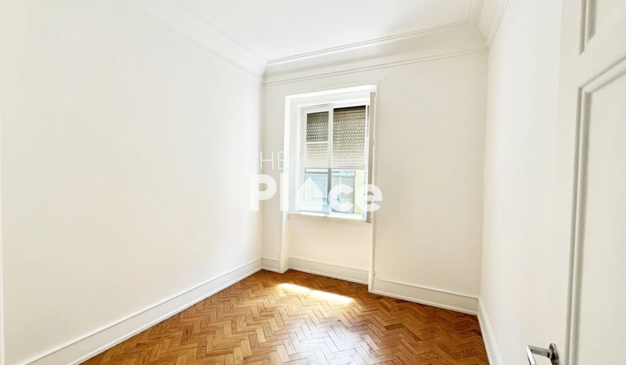 Apartamento T6 para Venda em Avenidas Novas Foto 11