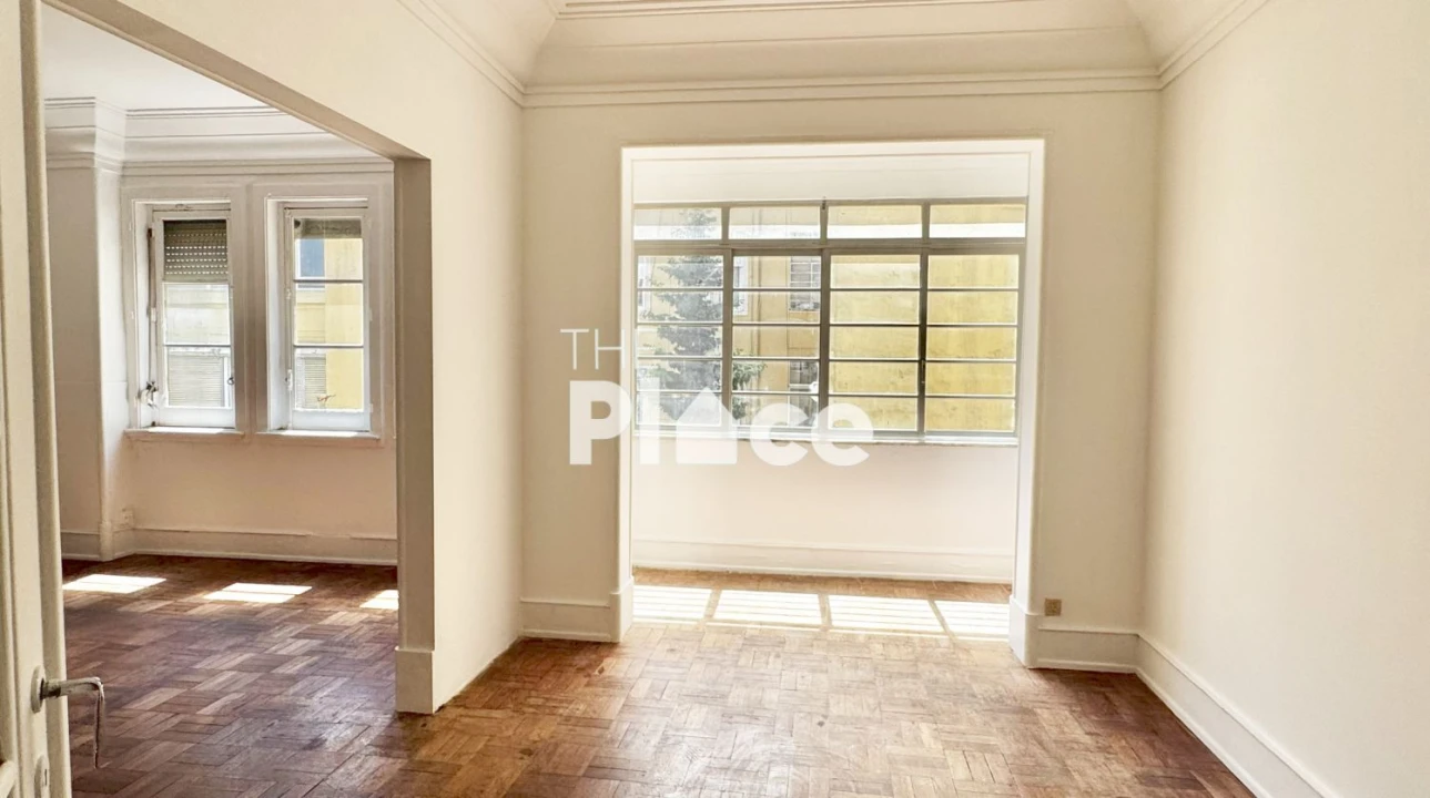 Apartamento T6 para Venda em Avenidas Novas Foto 7