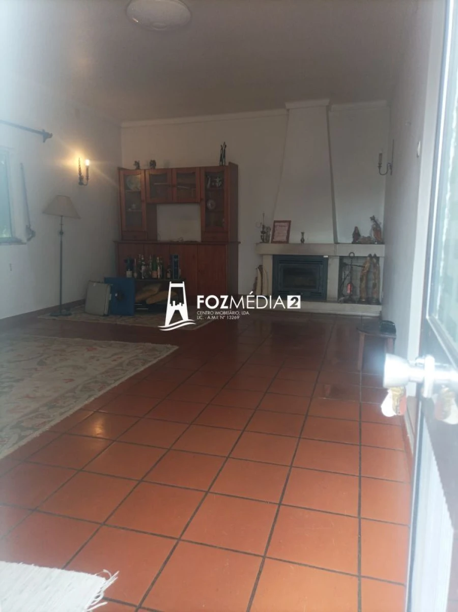 Moradia T5 para Venda em Vilamar e Corticeiro de Cima Foto 3