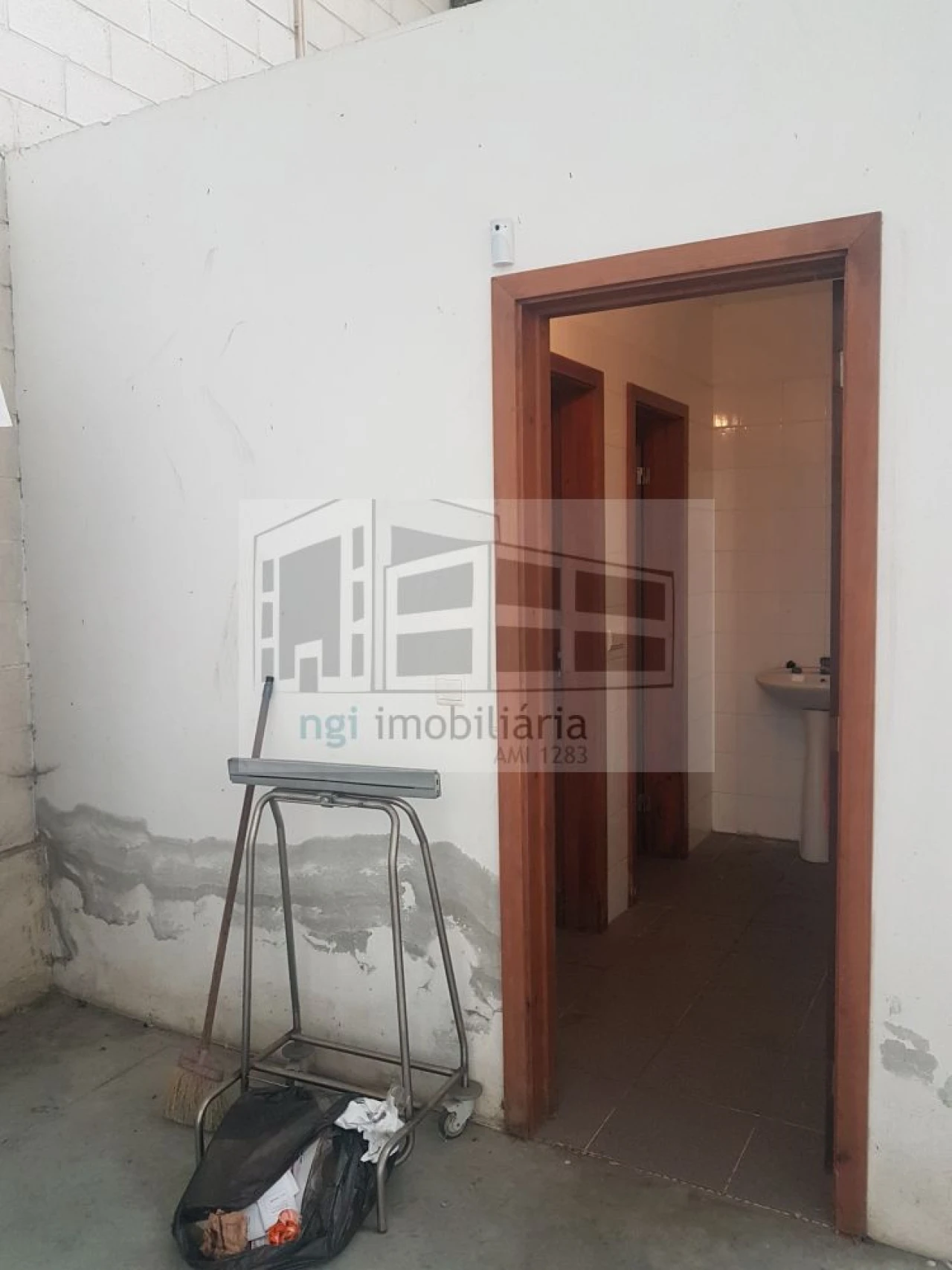 Loja para Arrendamento em Quinta do Anjo Foto 11