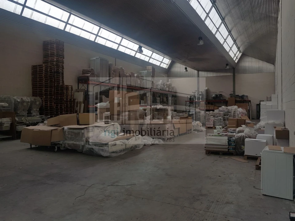 Loja para Arrendamento em Quinta do Anjo Foto 2