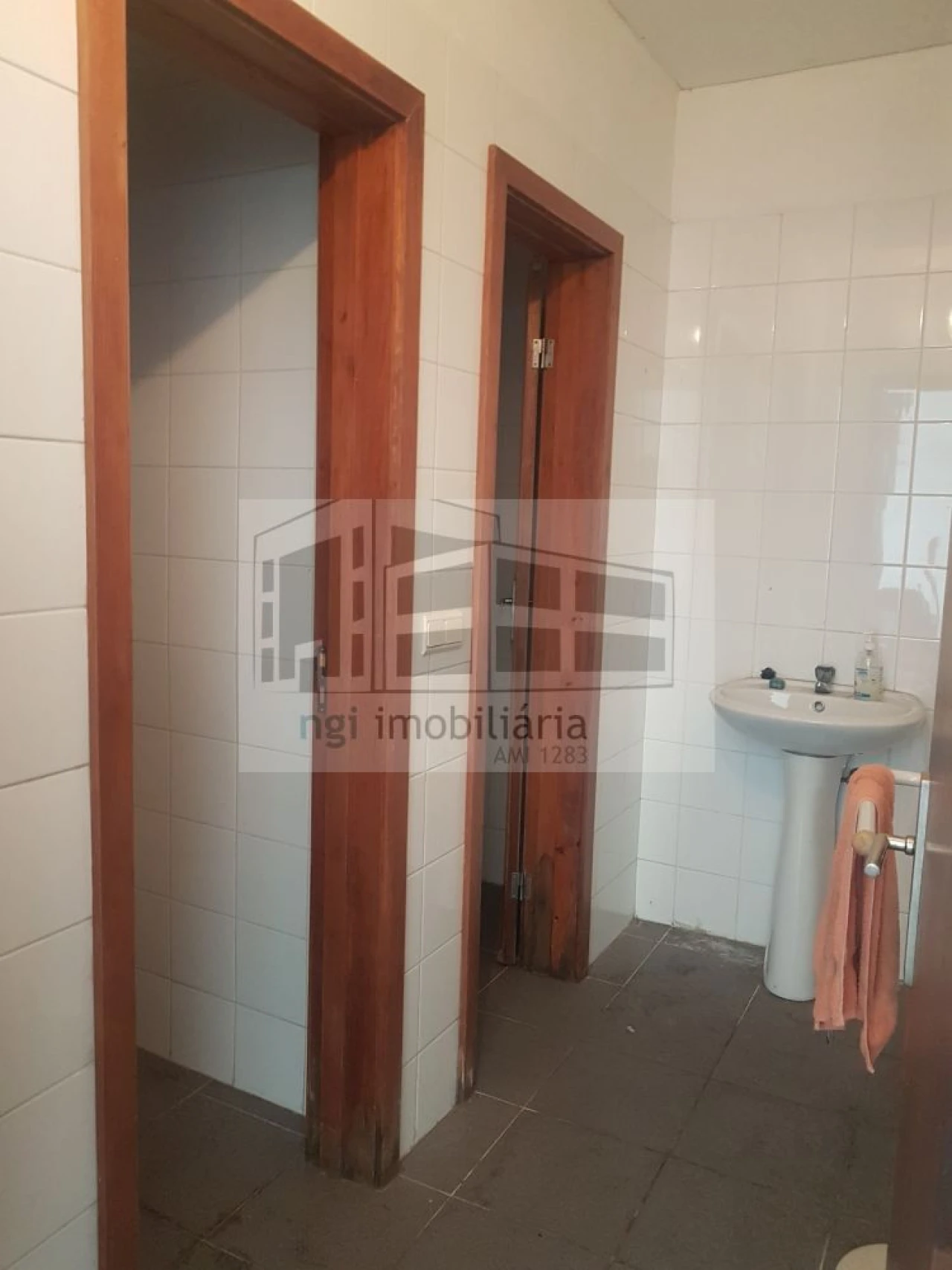 Loja para Arrendamento em Quinta do Anjo Foto 9