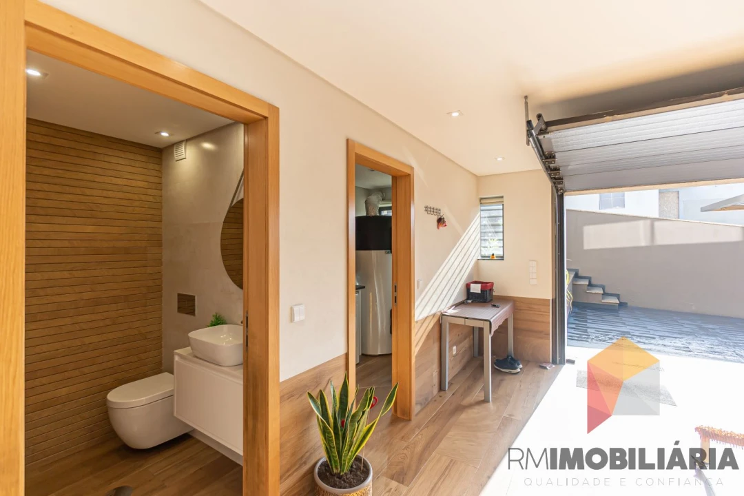 Moradia T3 para Venda em Fânzeres e São Pedro da Cova Foto 45