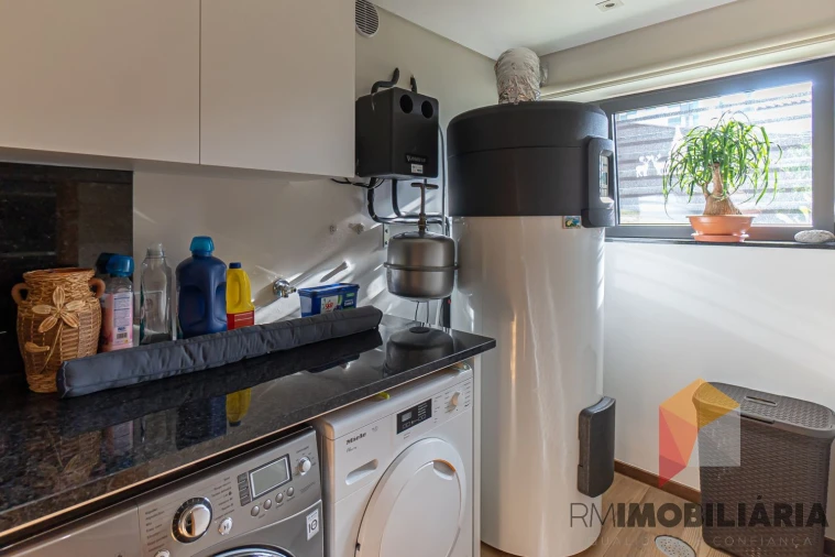 Moradia T3 para Venda em Fânzeres e São Pedro da Cova Foto 41