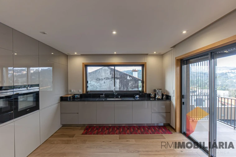 Moradia T3 para Venda em Fânzeres e São Pedro da Cova Foto 10