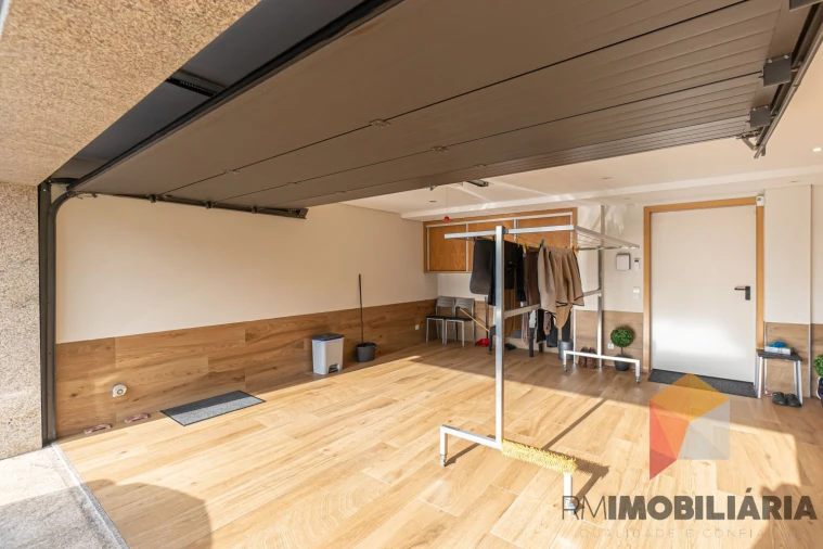 Moradia T3 para Venda em Fânzeres e São Pedro da Cova Foto 43