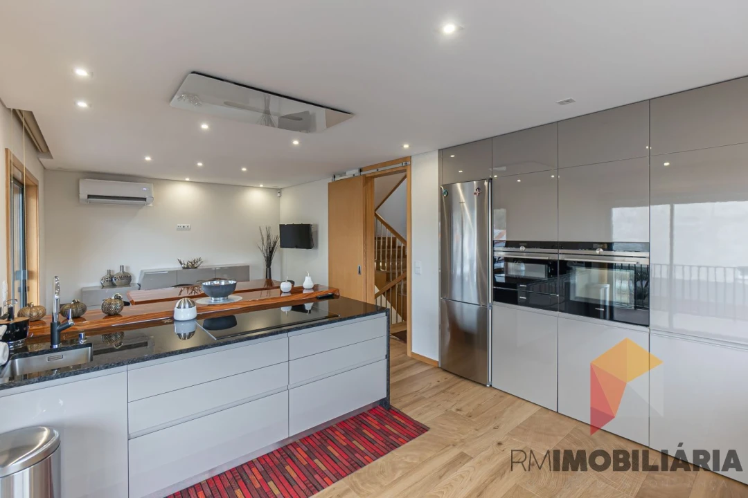 Moradia T3 para Venda em Fânzeres e São Pedro da Cova Foto 11