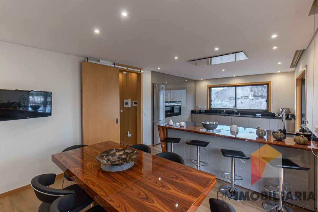 Moradia T3 para Venda em Fânzeres e São Pedro da Cova Foto 14