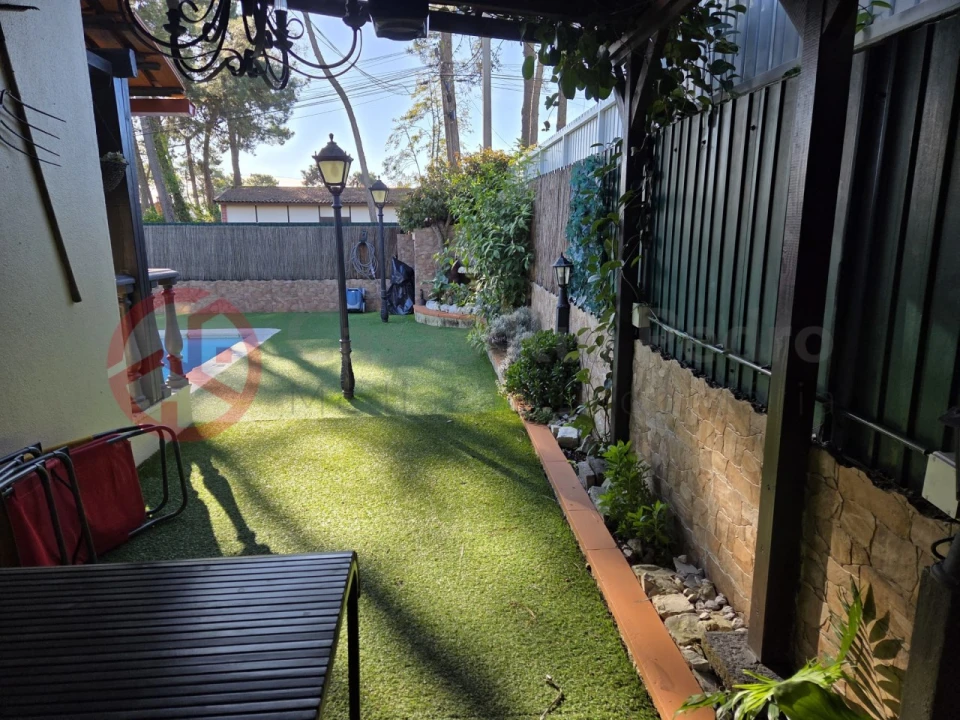 Moradia T6 para Venda em Charneca de Caparica e Sobreda Foto 6