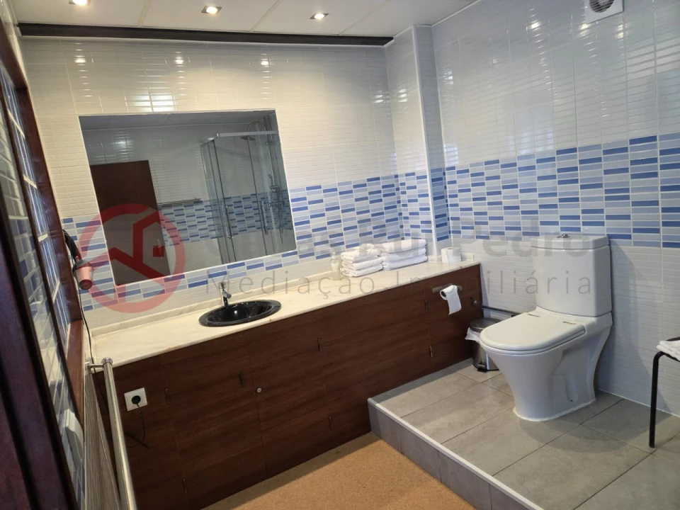 Moradia T6 para Venda em Charneca de Caparica e Sobreda Foto 17