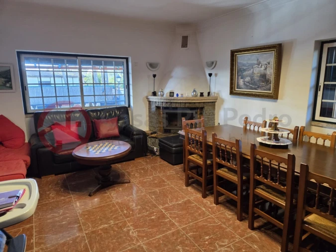 Moradia T6 para Venda em Charneca de Caparica e Sobreda Foto 27