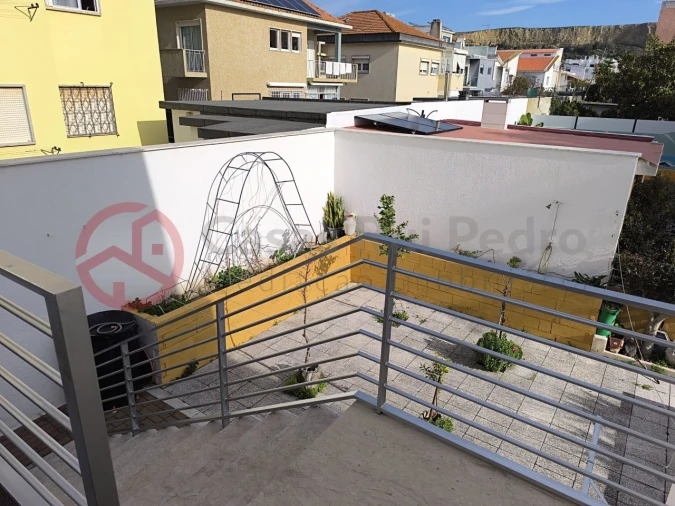 Apartamento T1 para Arrendamento em Costa da Caparica Foto 15