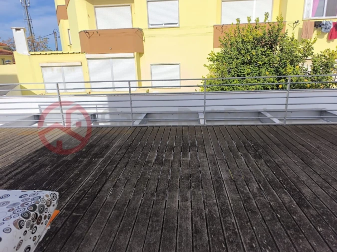 Apartamento T1 para Arrendamento em Costa da Caparica Foto 18