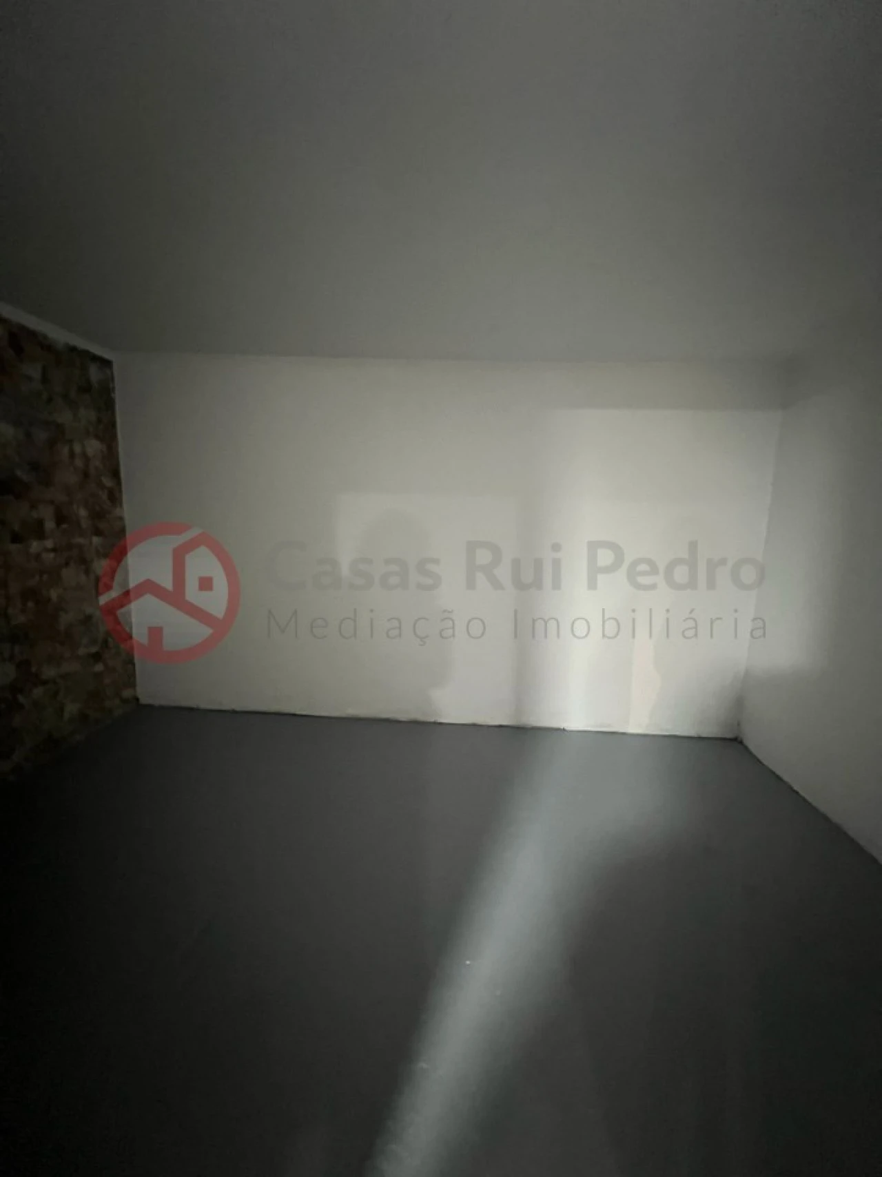 Garagem para Venda em Almada, Cova da Piedade, Pragal e Cacilhas Foto 10