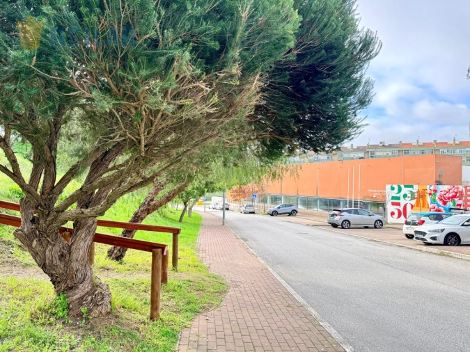 Garagem para Venda em Póvoa de Santa Iria e Forte da Casa Foto 12