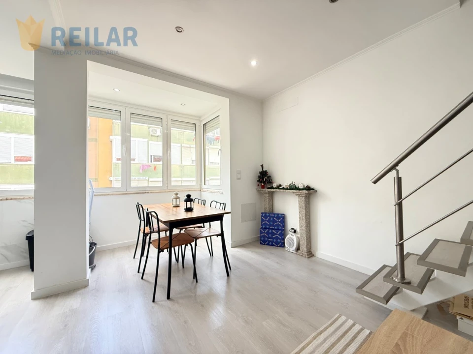 Apartamento T2 para Venda em Póvoa de Santa Iria e Forte da Casa Foto 7