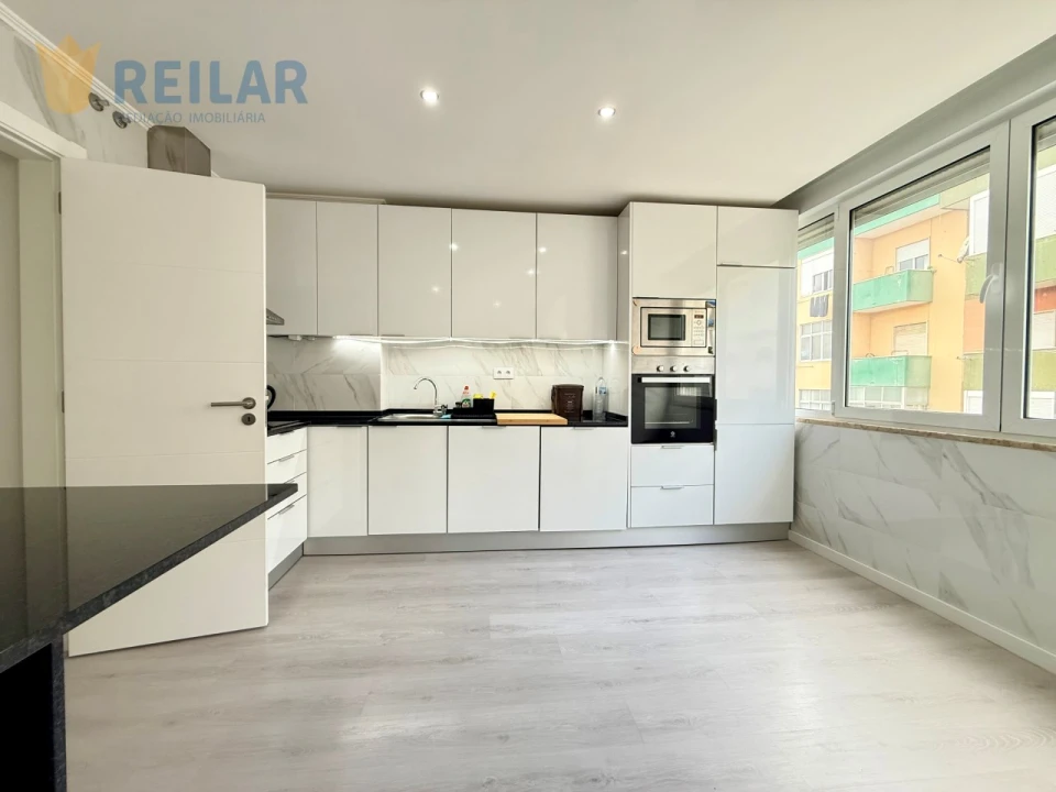 Apartamento T2 para Venda em Póvoa de Santa Iria e Forte da Casa Foto 10