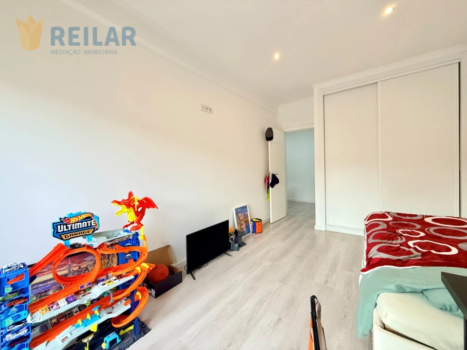 Apartamento T2 para Venda em Póvoa de Santa Iria e Forte da Casa Foto 17