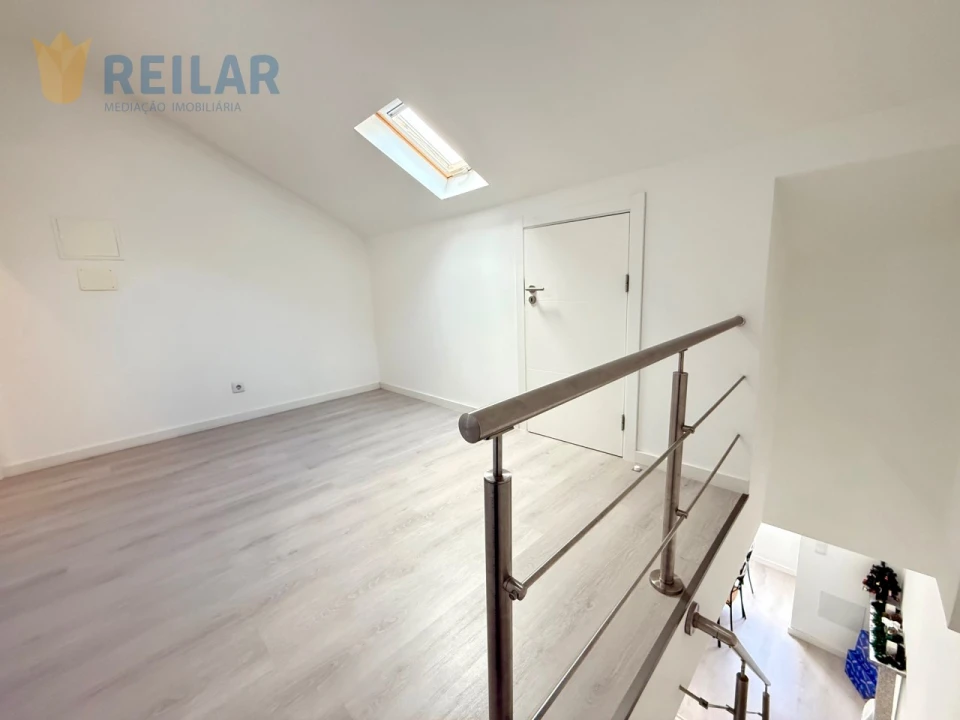 Apartamento T2 para Venda em Póvoa de Santa Iria e Forte da Casa Foto 32